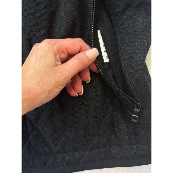 Hugo Boss Vest Mens 46R Black Herringbone Quilted Logo Zip Pockets Lined - Picture 7 of 16